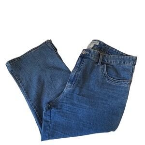 Cherokee Medium Blue High Waisted Capri Pants with Pockets.  Size = 14.